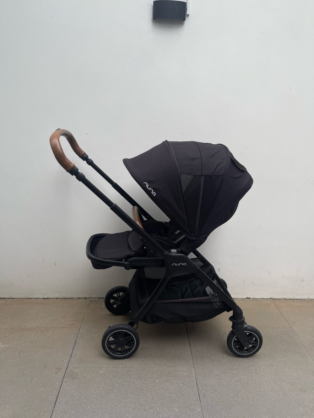 Xe đẩy Nuna Triv màu đen (0->4y, tối đa 22kg) - Ảnh 13