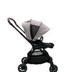 Xe đẩy Nuna Triv màu be khung đen (0-22kg~4y)