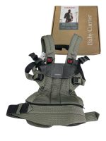 Địu Baby Bjorn Harmony màu xanh rêu - sơ sinh: 3kg2->15kg ( full box)