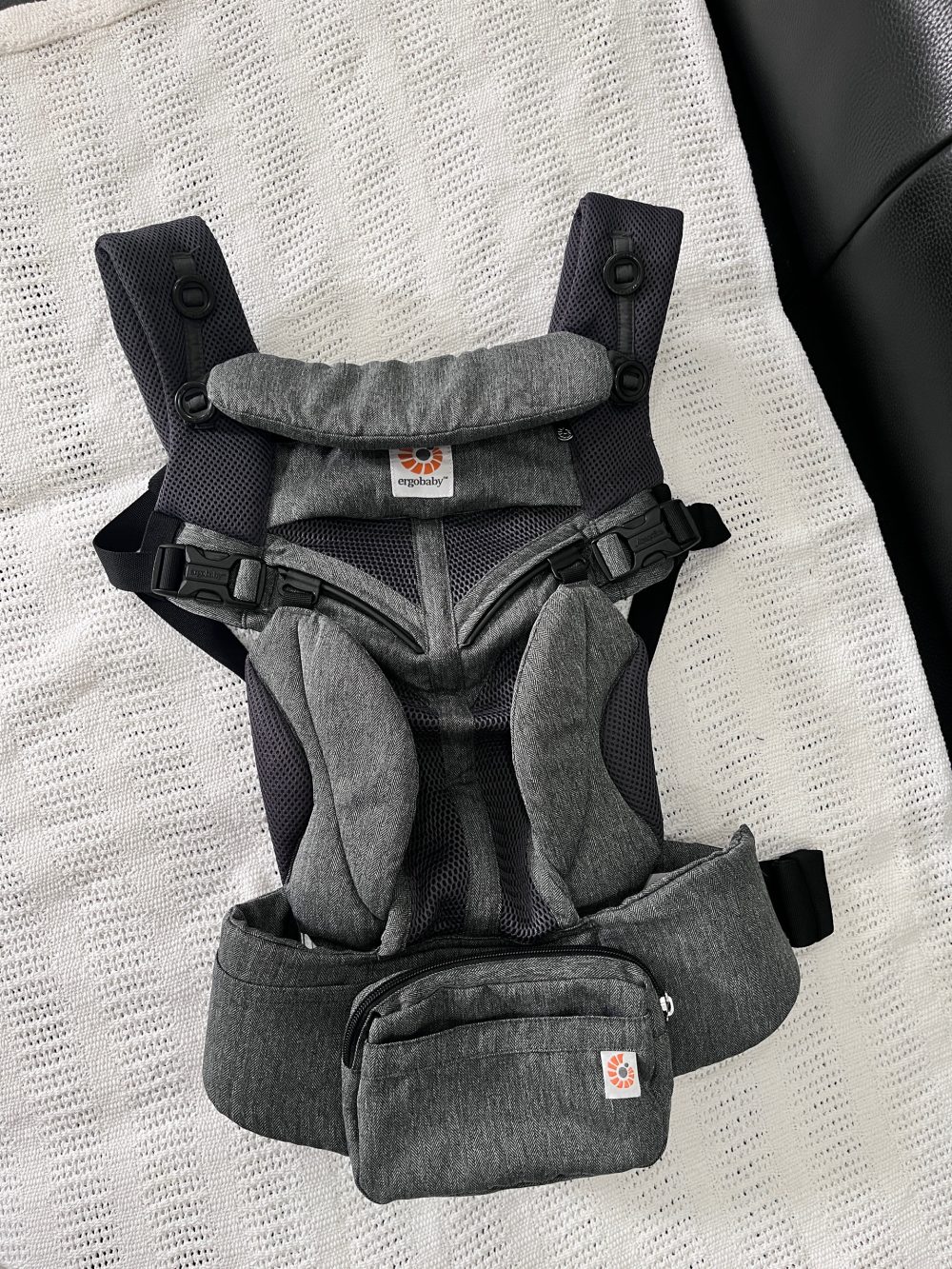 Địu Ergobaby Omni 360 Cool air mesh màu xám (0→4y, tối đa 20kg) tặng kèm yếm địu Mumuv - Ảnh 8