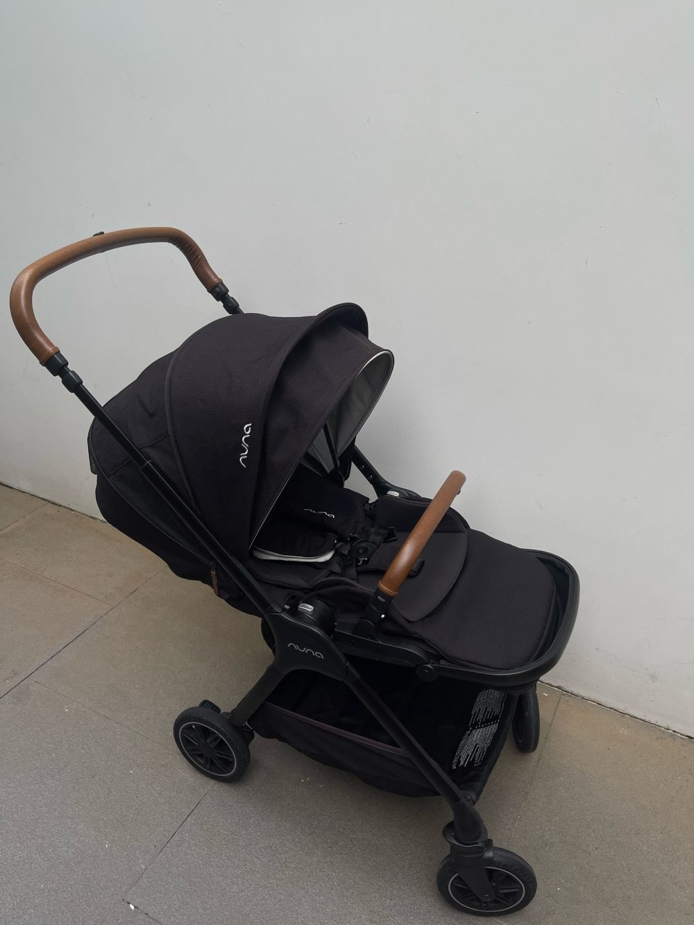 Xe đẩy Nuna Triv màu đen (0->4y, tối đa 22kg) - Ảnh 17