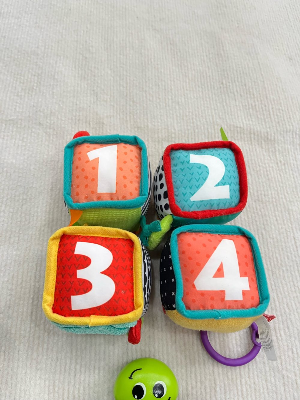 Set 3 món đồ chơi hình khối khám phá bằng vải và đồ chơi gặm nướu hình chú rùa infantino, kính vạn hoa lắp lánh moulin roty - Ảnh 3