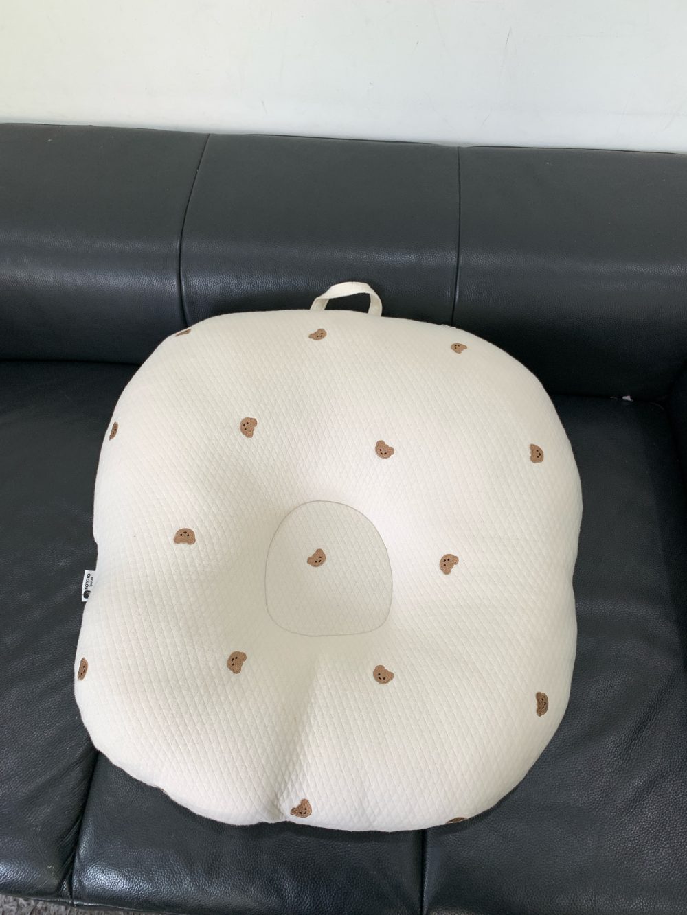Gối chống trào ngược Rototo bebe cotton lụa hoạ tiết gấu màu be - Ảnh 2