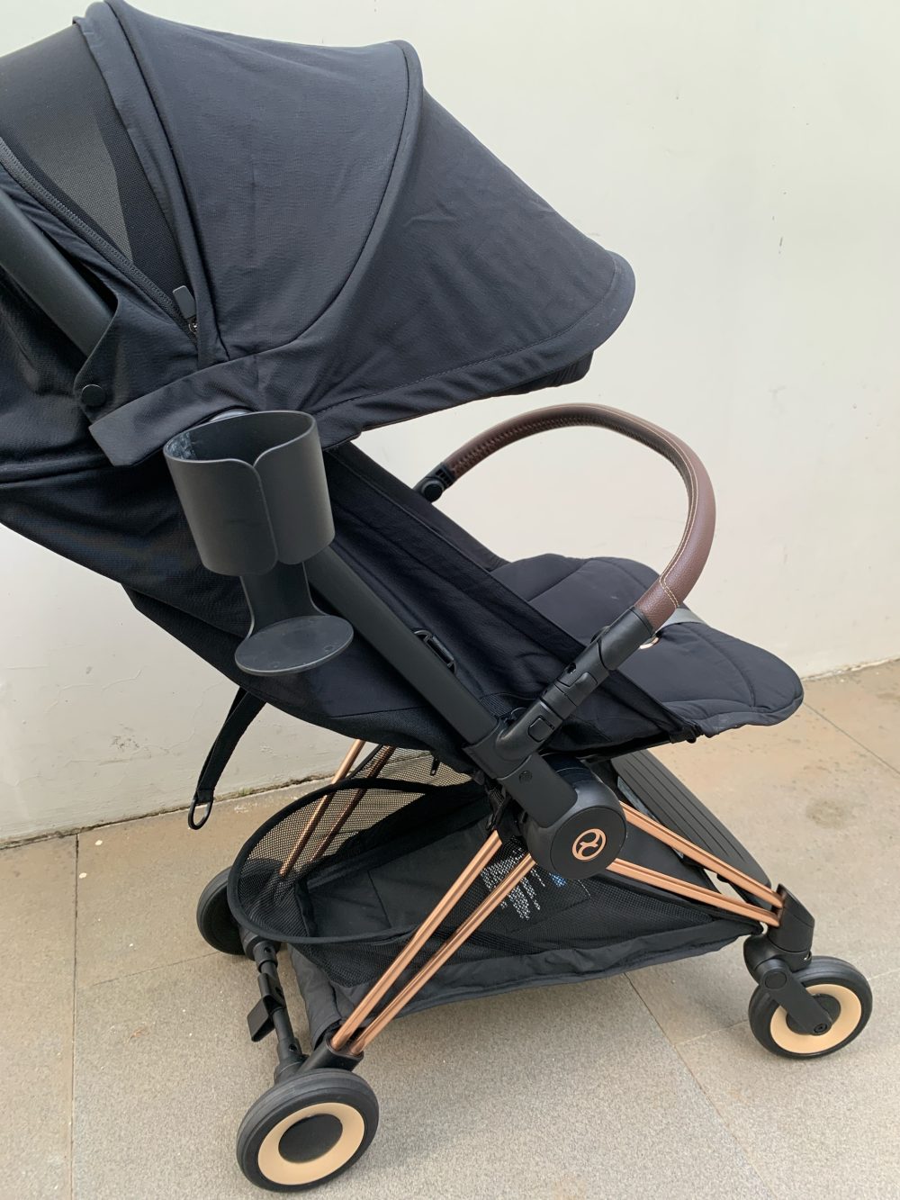 Xe đẩy gấp gọn Cybex Platinum Coya khung rosegold màu Sepia black kèm cup holder, áo mưa, túi vải đựng - Ảnh 7