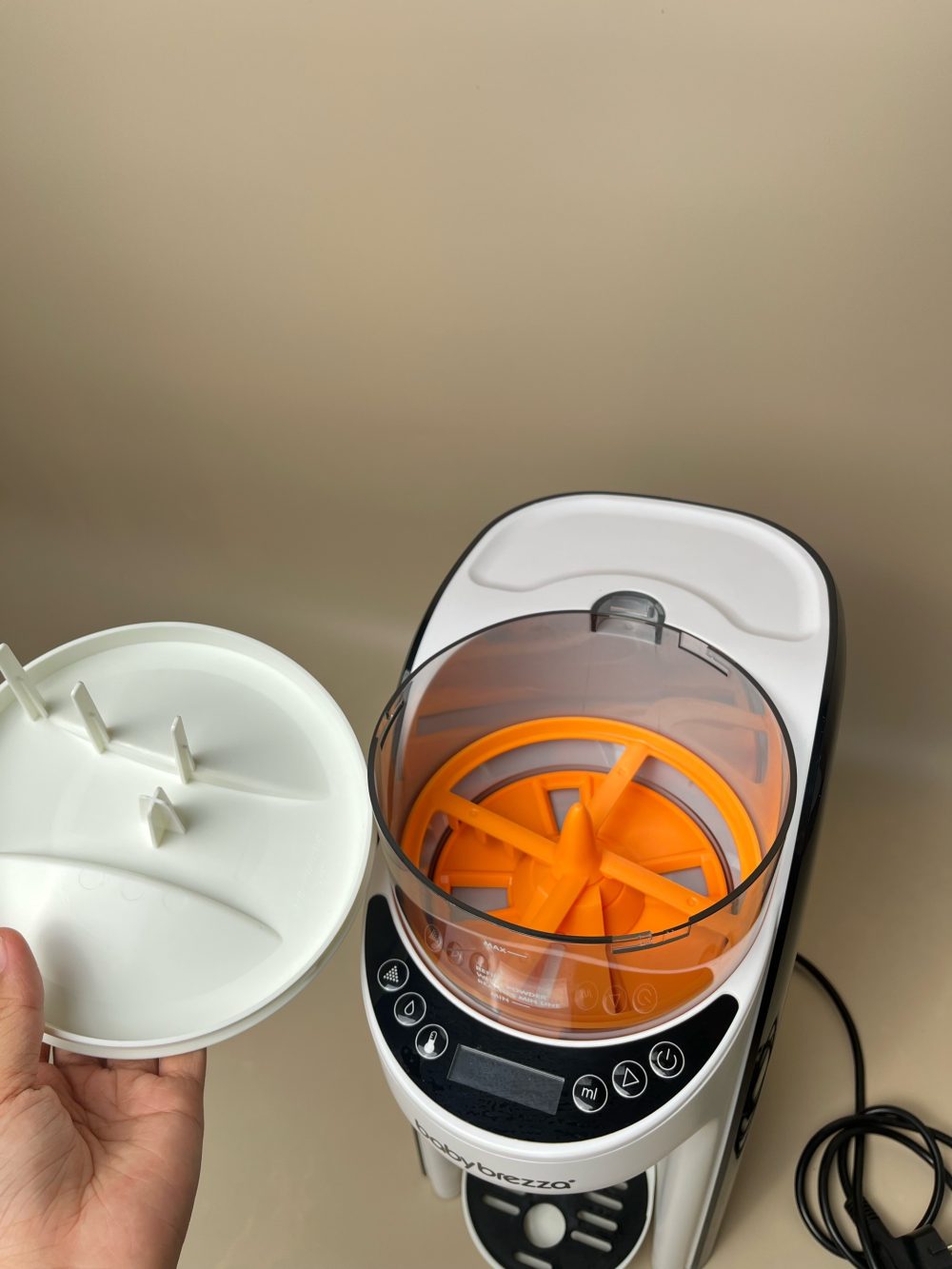 Máy pha sữa Baby Brezza Formula Pro Advanced Black/ White ( no box) - Ảnh 7