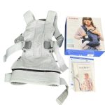 Địu Baby Bjorn One Air 3D mesh màu silver ( size: 0->3y~3kg5->15kg, full box)