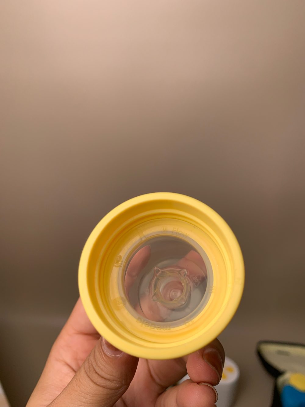 Máy hút sữa Medela Pump in style max flow (bản đầy đủ) kèm 1 bình trữ + núm ti (full box) - Ảnh 34