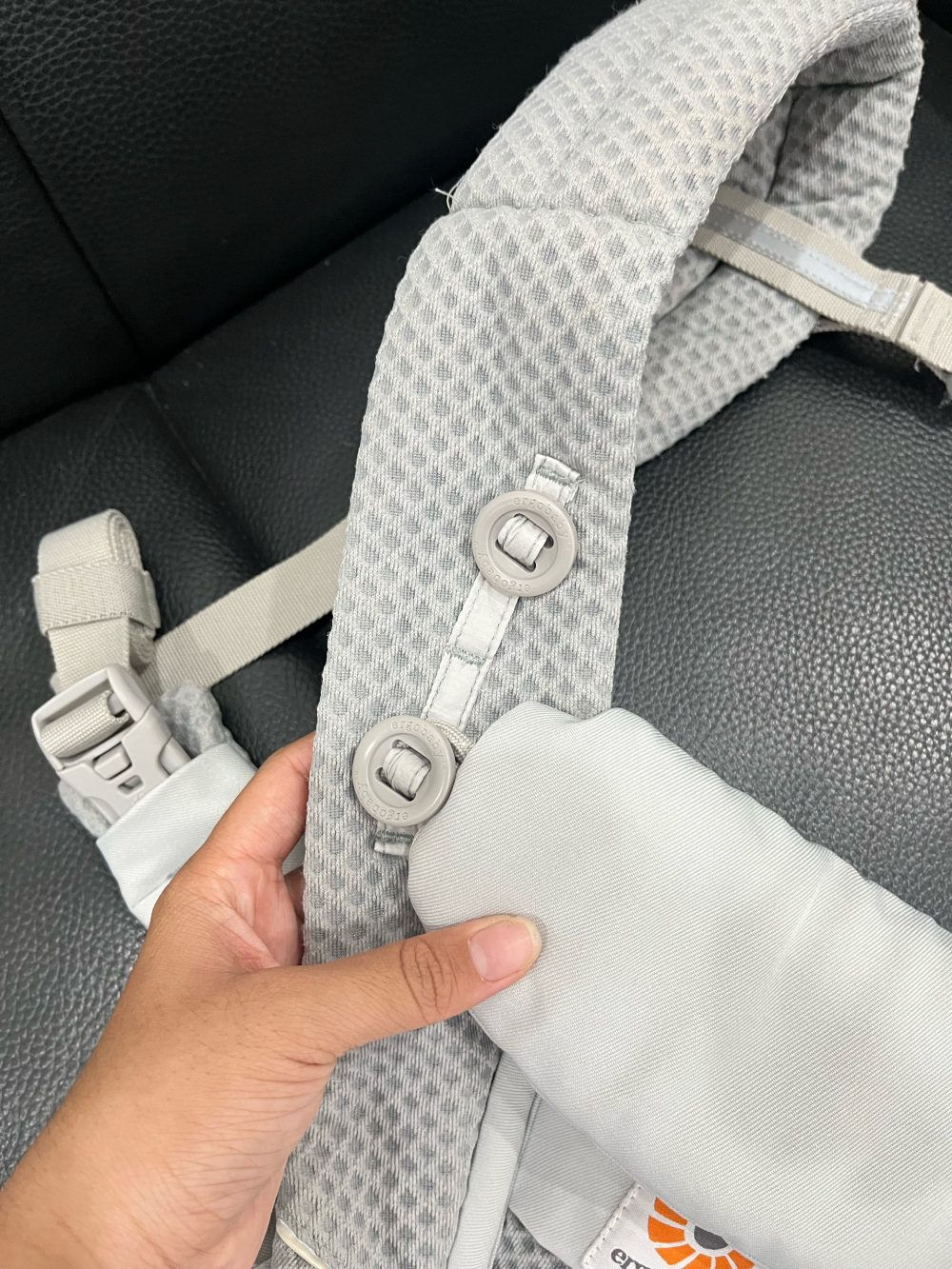 Địu Ergobaby Omni Breeze, Pearl Grey (size: Om ~3.2kg→20kg, tặng kèm yếm địu) - Ảnh 4
