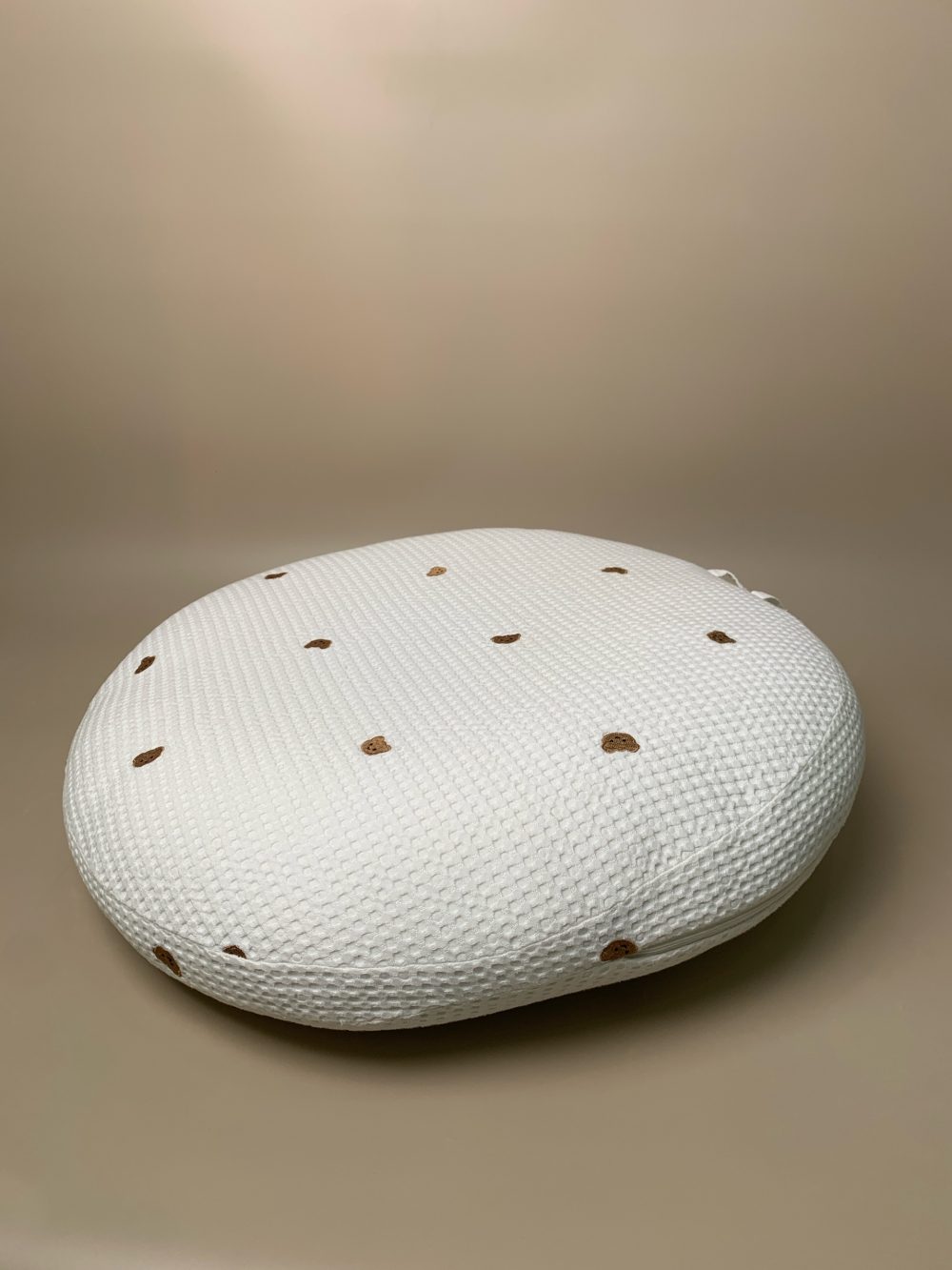 Gối chống trào Rototo bebe vải Airmesh hoạ tiết gấu nâu (kèm túi đựng) - Ảnh 5