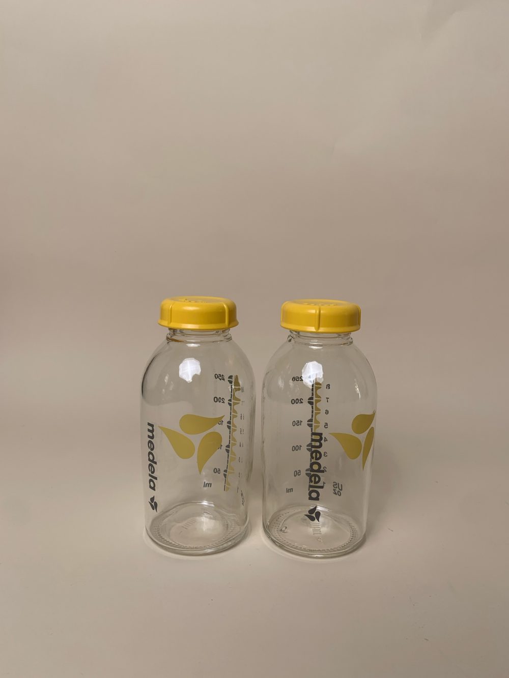 Set 2 bình trữ sữa thuỷ tinh Medela 250ml - Ảnh 2