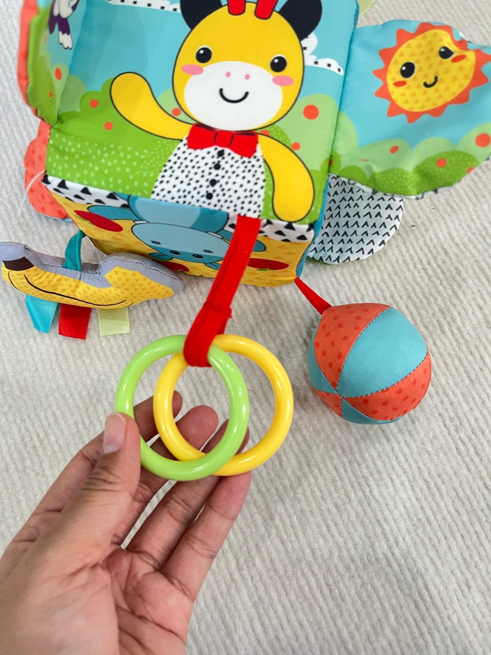 Đồ chơi khám phá Peek&Seek Sensory Discovery Cube Infantino - Ảnh 7