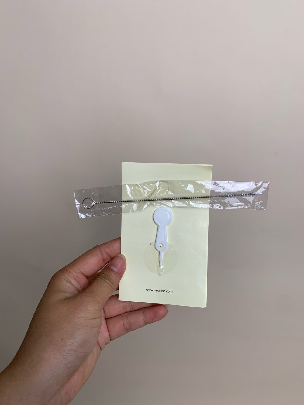 Bình tập uống nước Heorshe màu trắng kèm cọ nhỏ rửa ống hút - Ảnh 6