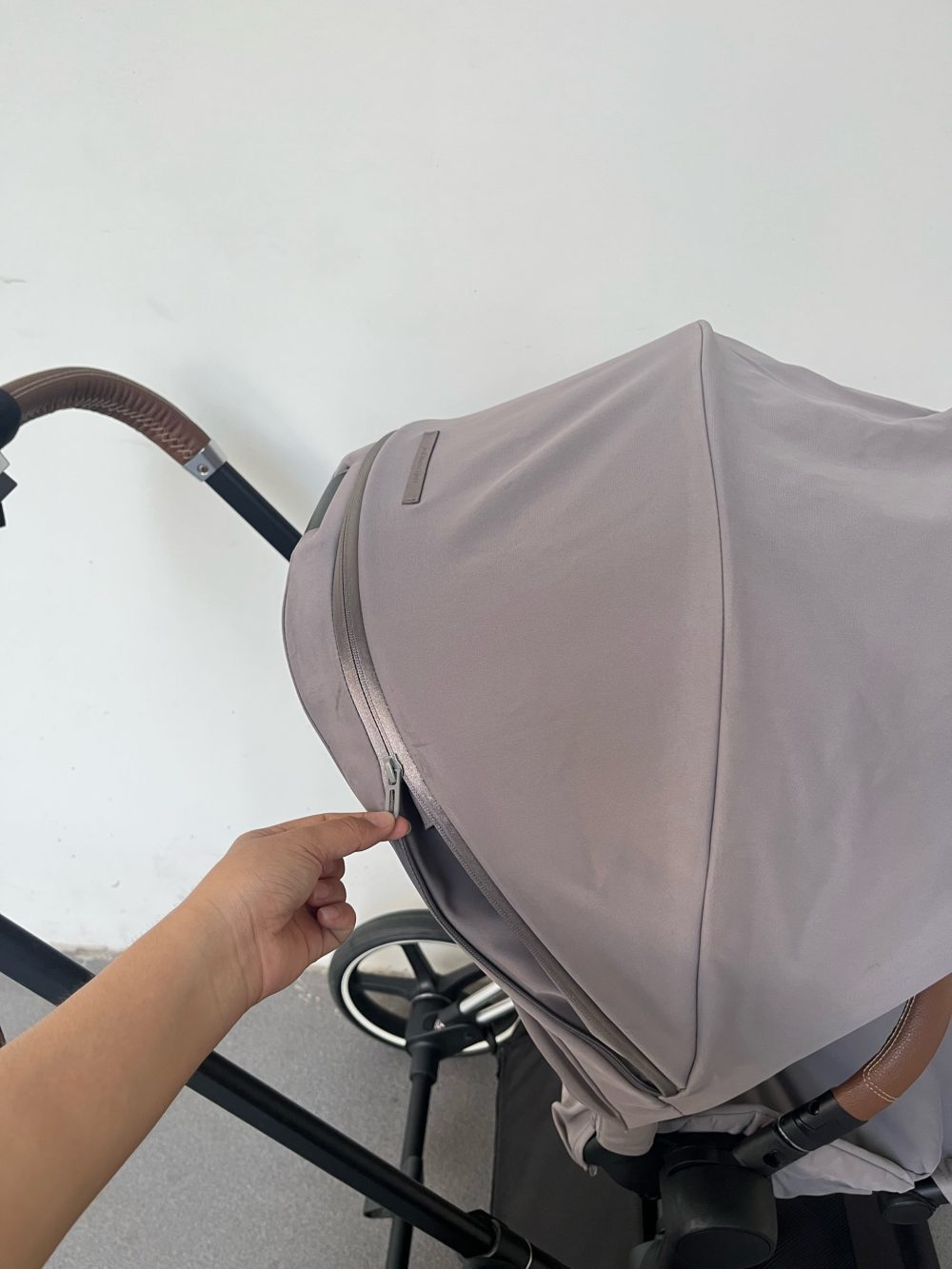 Xe đẩy Cybex Priam 3 khung bạc( size: 0->4y, tối đa 25kg) kèm cúp holder - Ảnh 2