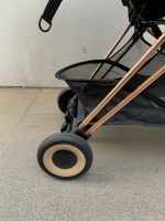 Xe đẩy gấp gọn Cybex Platinum Coya khung rosegold màu Sepia black kèm cup holder, áo mưa, túi vải đựng - Ảnh 4