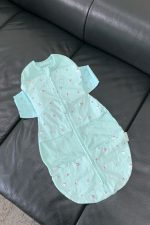 Túi ngủ Happiest baby Snoo 100% hữu cơ hoạ tiết hành tinh màu xanh ngọc (4-6m) - Ảnh 2