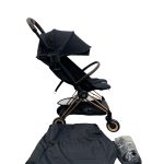 Xe đẩy gấp gọn Cybex Platinum Coya khung rosegold màu Sepia black kèm cup holder, áo mưa, túi vải đựng