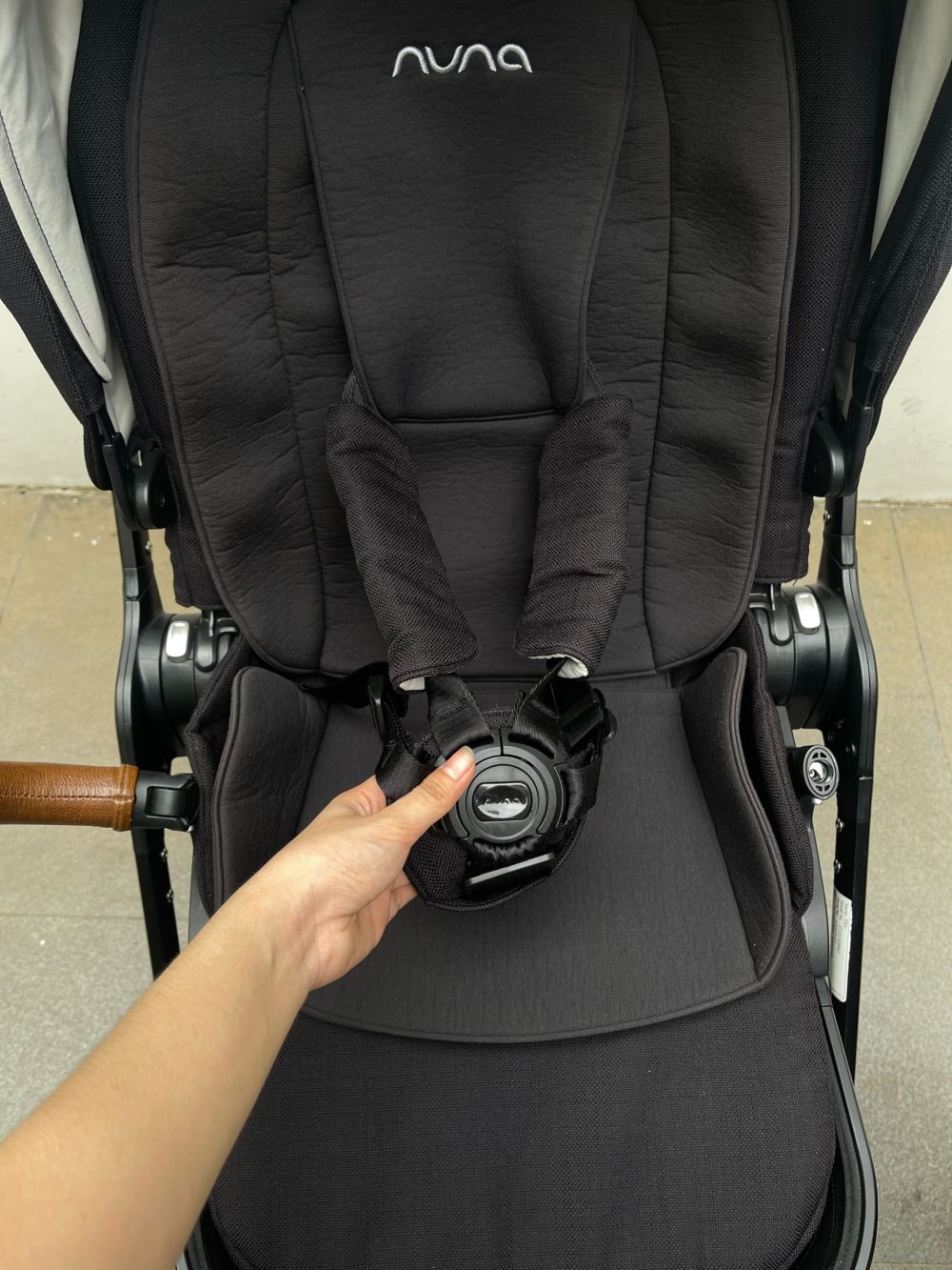 Xe đẩy Nuna Triv màu đen (0->4y, tối đa 22kg) - Ảnh 20