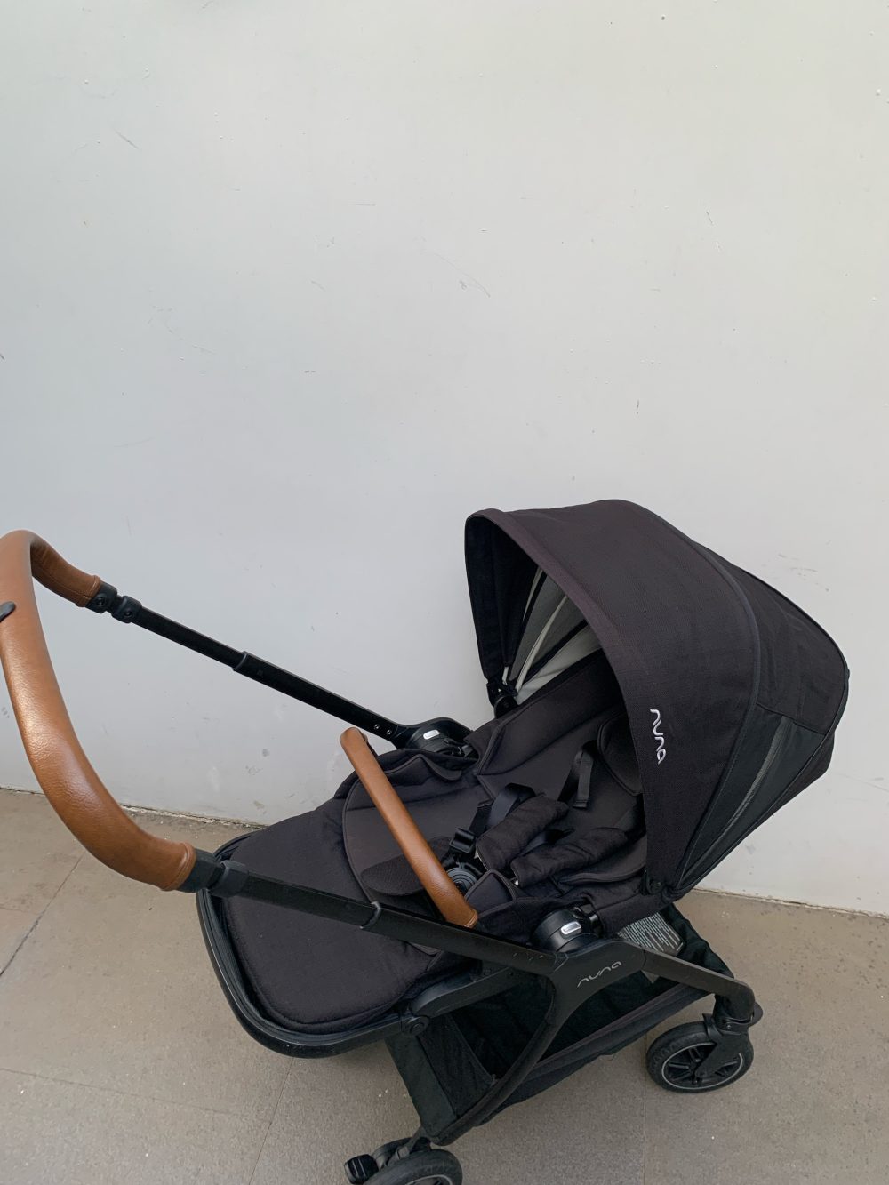 Xe đẩy Nuna Triv màu đen khung đen (0-22kg~4y) - Ảnh 4