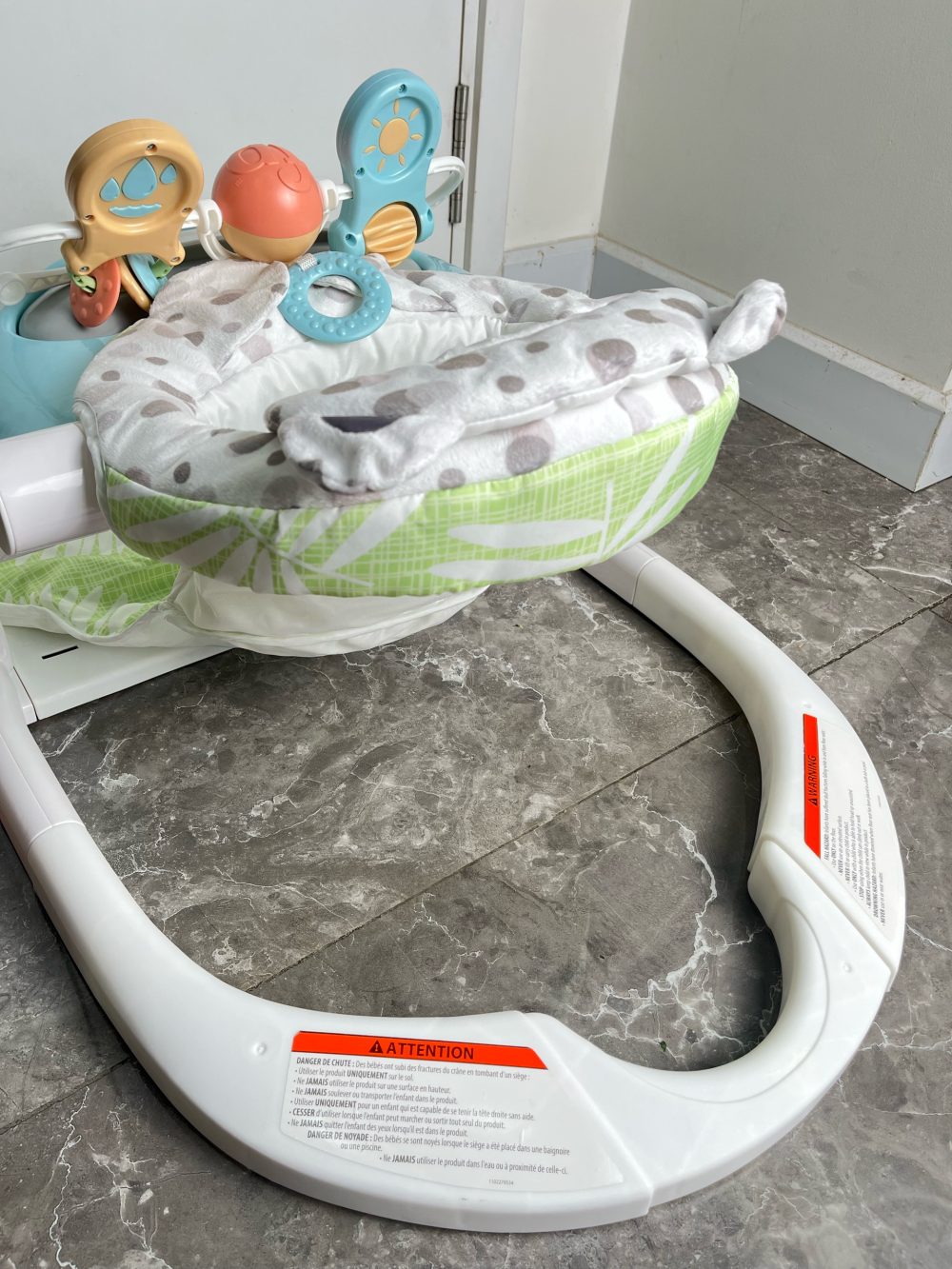 Ghế tập ngồi & ăn dặm Fisher Price 3in1 Hoạ tiết báo trắng ( tối đa 11kg3) - Ảnh 8