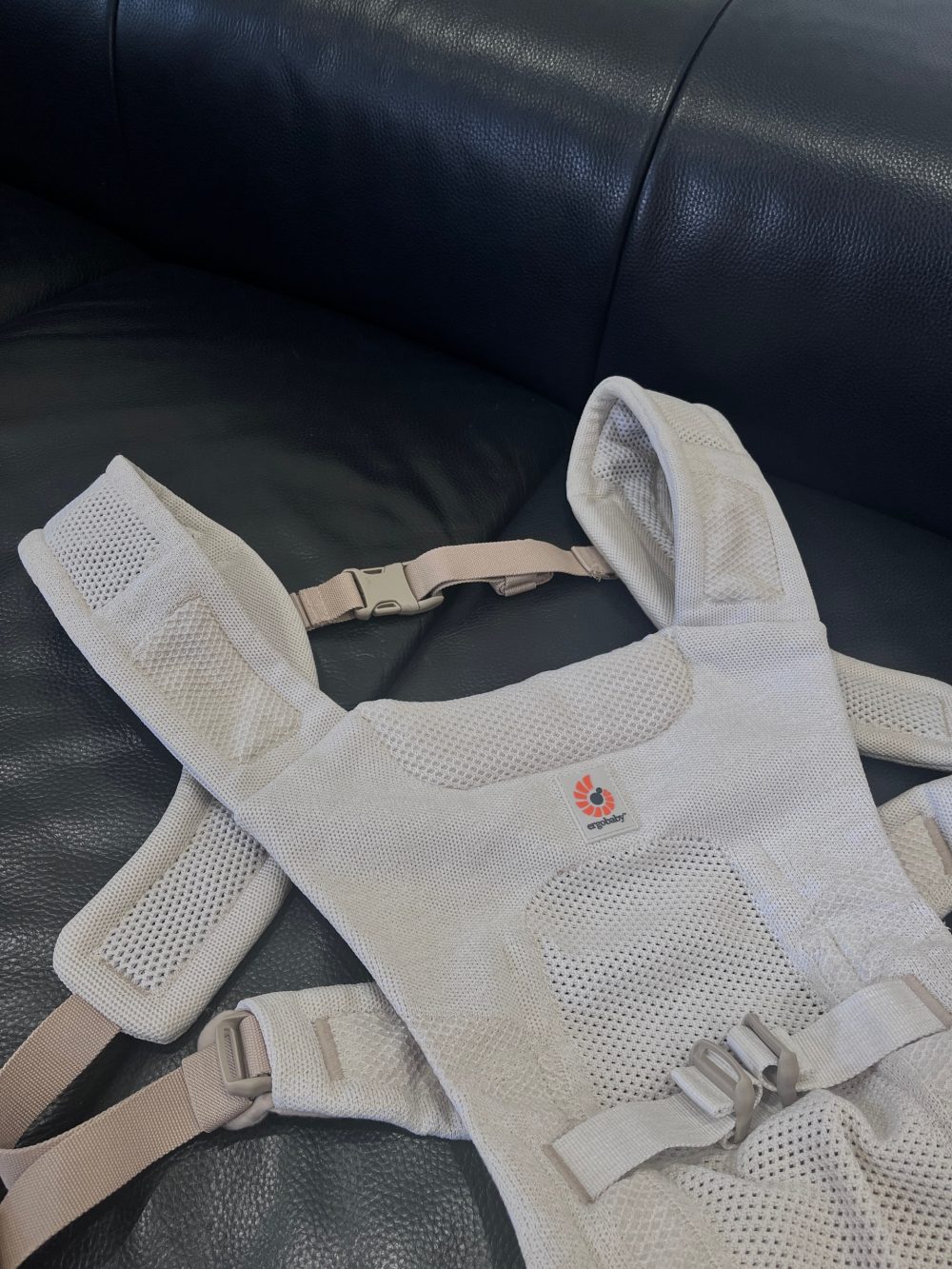 Địu Ergobaby Aerloom màu sandstone - Ảnh 3