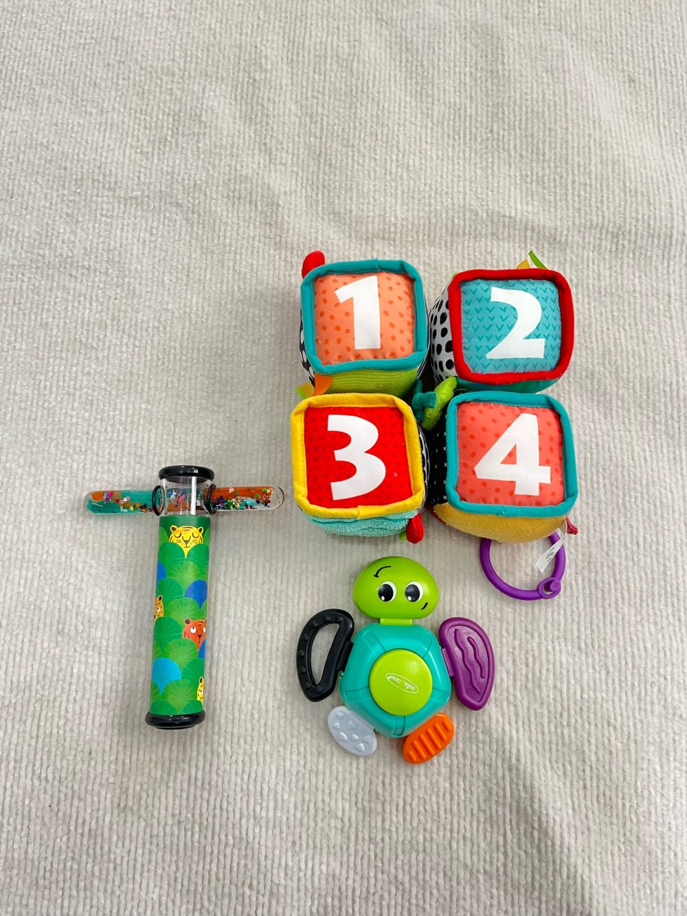 Set 3 món đồ chơi hình khối khám phá bằng vải và đồ chơi gặm nướu hình chú rùa infantino, kính vạn hoa lắp lánh moulin roty - Ảnh 15