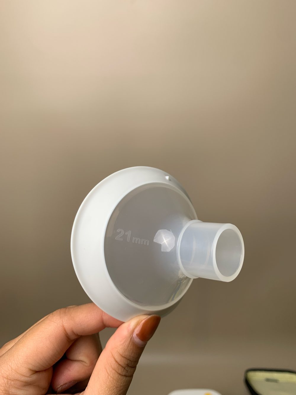 Máy hút sữa Medela Pump in style max flow (bản đầy đủ) kèm 1 bình trữ + núm ti (full box) - Ảnh 12
