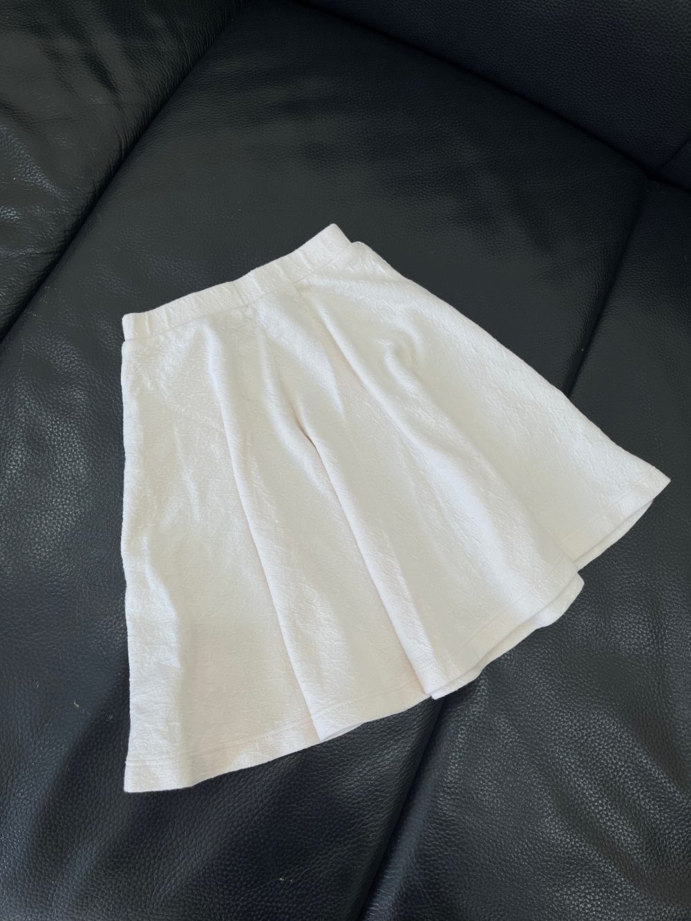 Áo dài hồng Nous họa tiết đám mây đính dây hoa phối váy màu be (size 6→9m) - Ảnh 7
