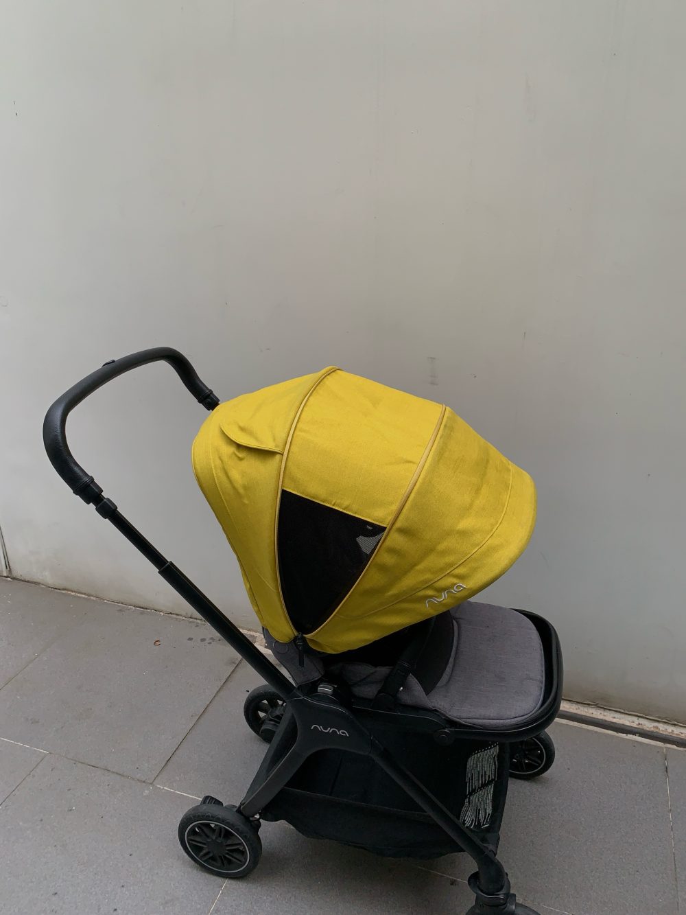 Xe đẩy Nuna triv mái vàng (khung đen) - Ảnh 3