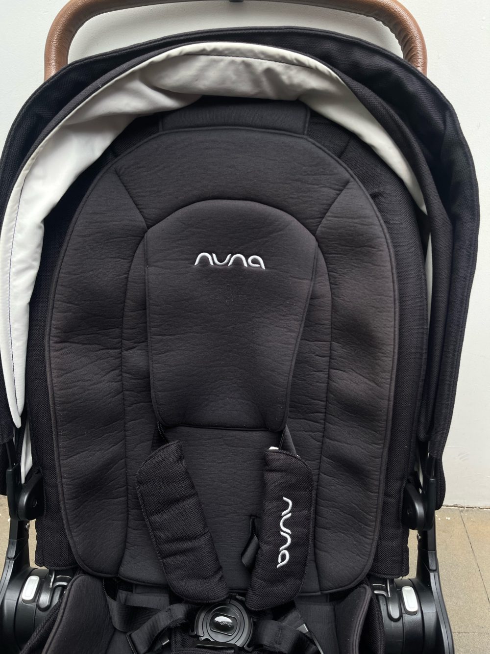 Xe đẩy Nuna Triv màu đen (0->4y, tối đa 22kg) - Ảnh 18