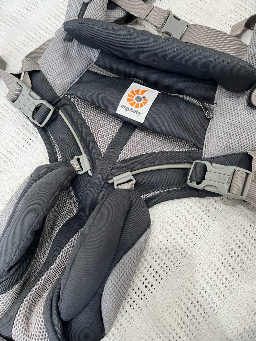 Địu Ergobaby Omni 360 Cool Air Mesh, Carbon grey ( sơ sinh 3.2kg ->20kg, full box) - Ảnh 8