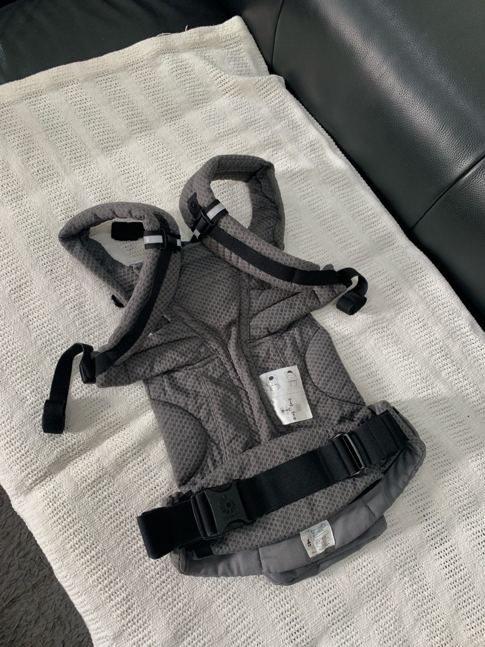 Địu Ergobaby Omni breeze màu graphite grey (còn box) - Ảnh 7