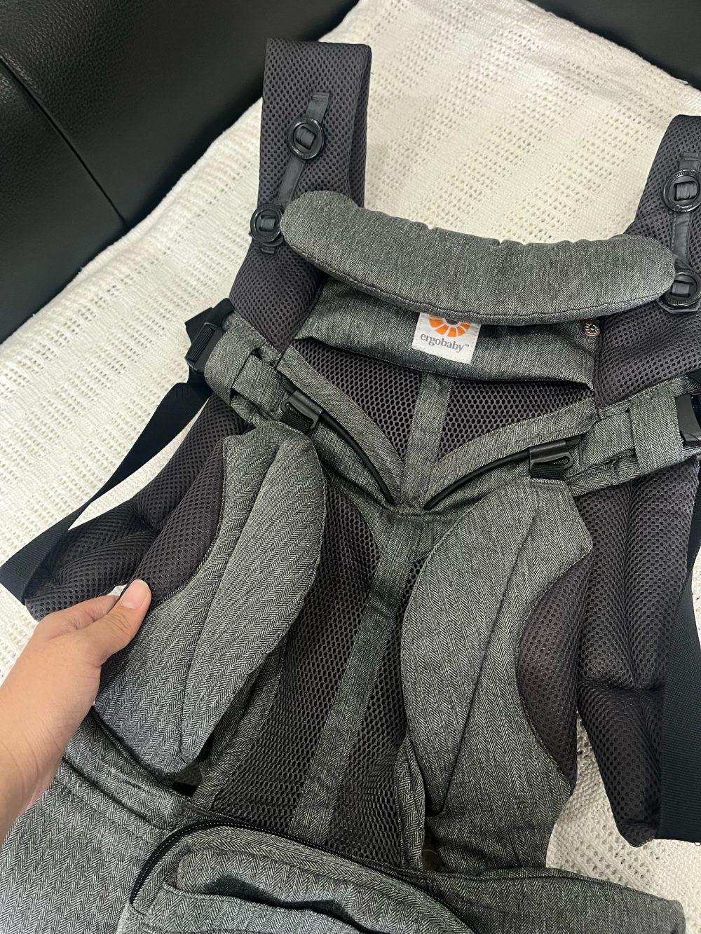 Địu Ergobaby Omni 360 Cool Air Mesh, Classic Weave( size: 3kg2->20kg~ 0->48m) tặng kèm choàng địu, yếm địu - Ảnh 6