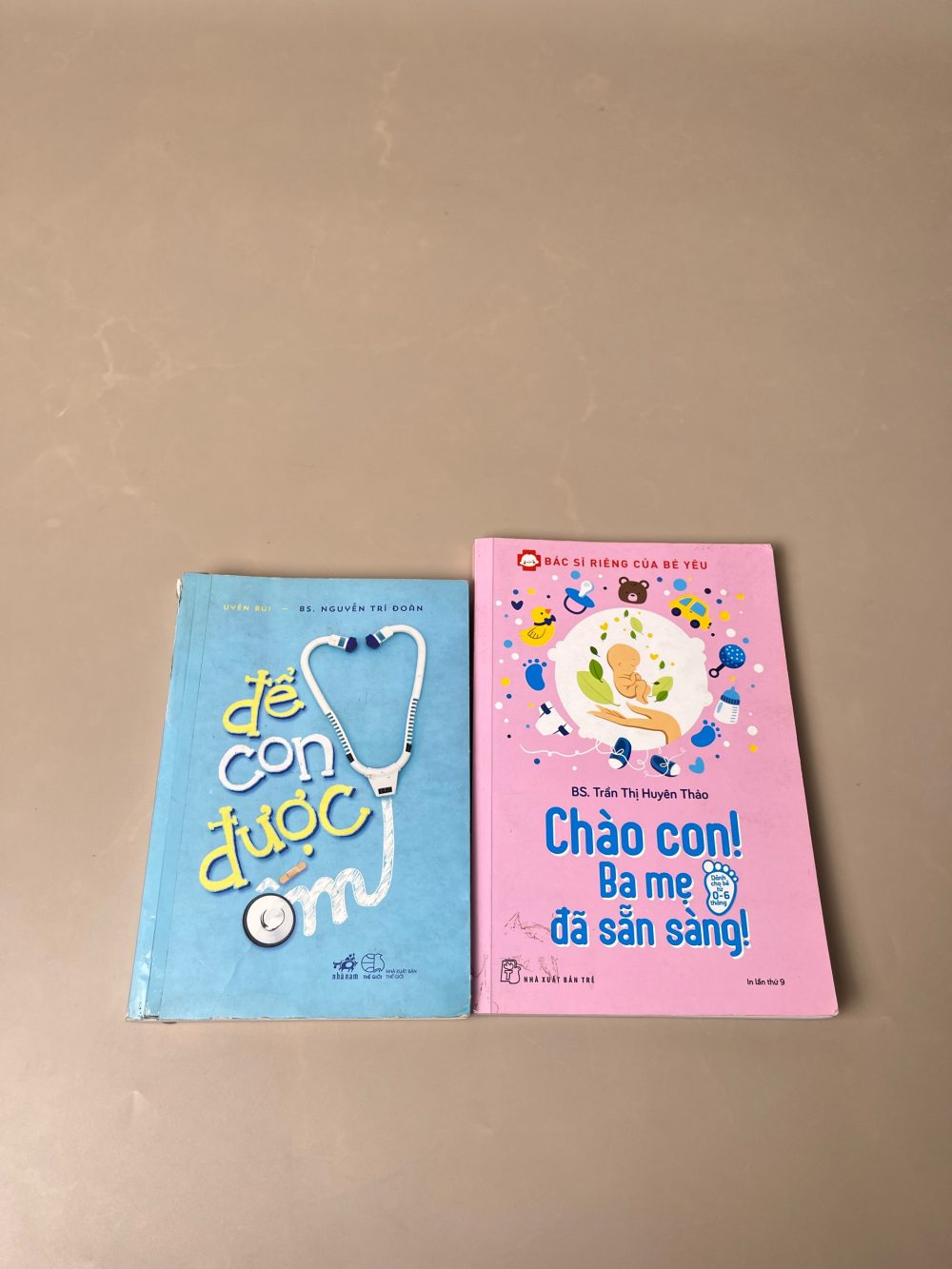 Set 2 cuốn sách để con được ốm, chào con ba mẹ đã sẵn sàng - Ảnh 1