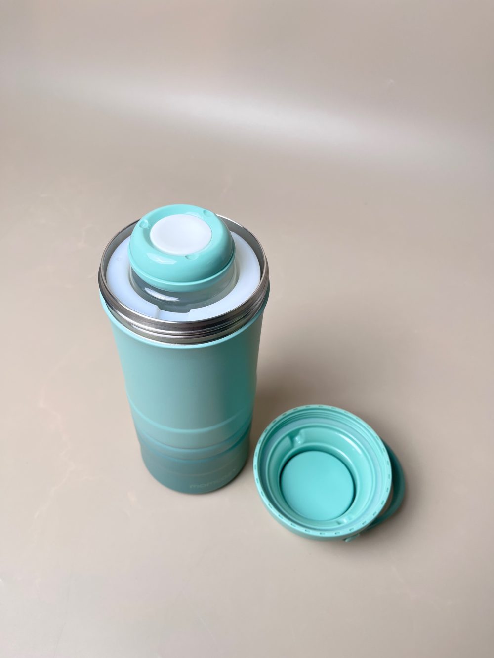 Bình giữ lạnh sữa mẹ di động Momcozy màu xanh size 22oz (no box) - Ảnh 6
