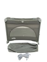 Giường cũi gấp gọn Joie Kubbie Sleep Foggy Gray