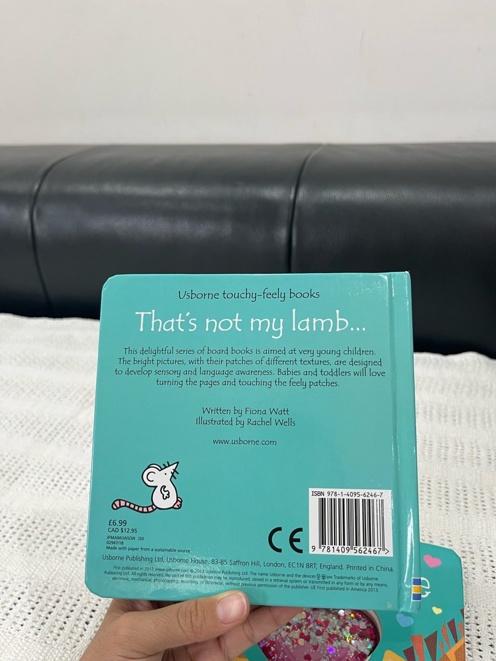 Set 2 cuốn sách Heart Full of Love và sách tương tác That’s not my lamb… - Ảnh 5