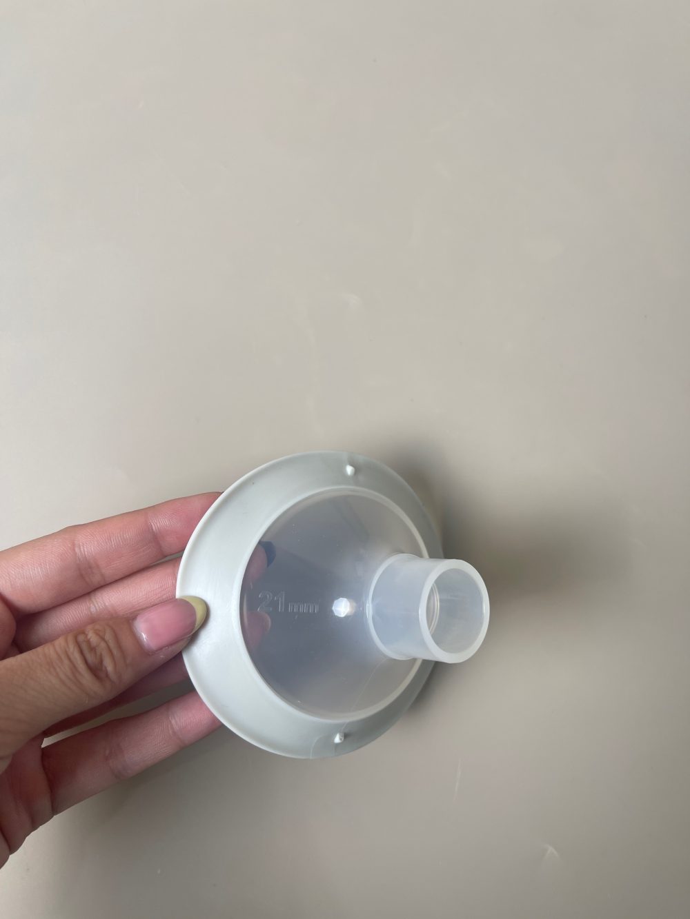 Máy hút sữa Medela Sonata (full box) - seal VNQ - Ảnh 5