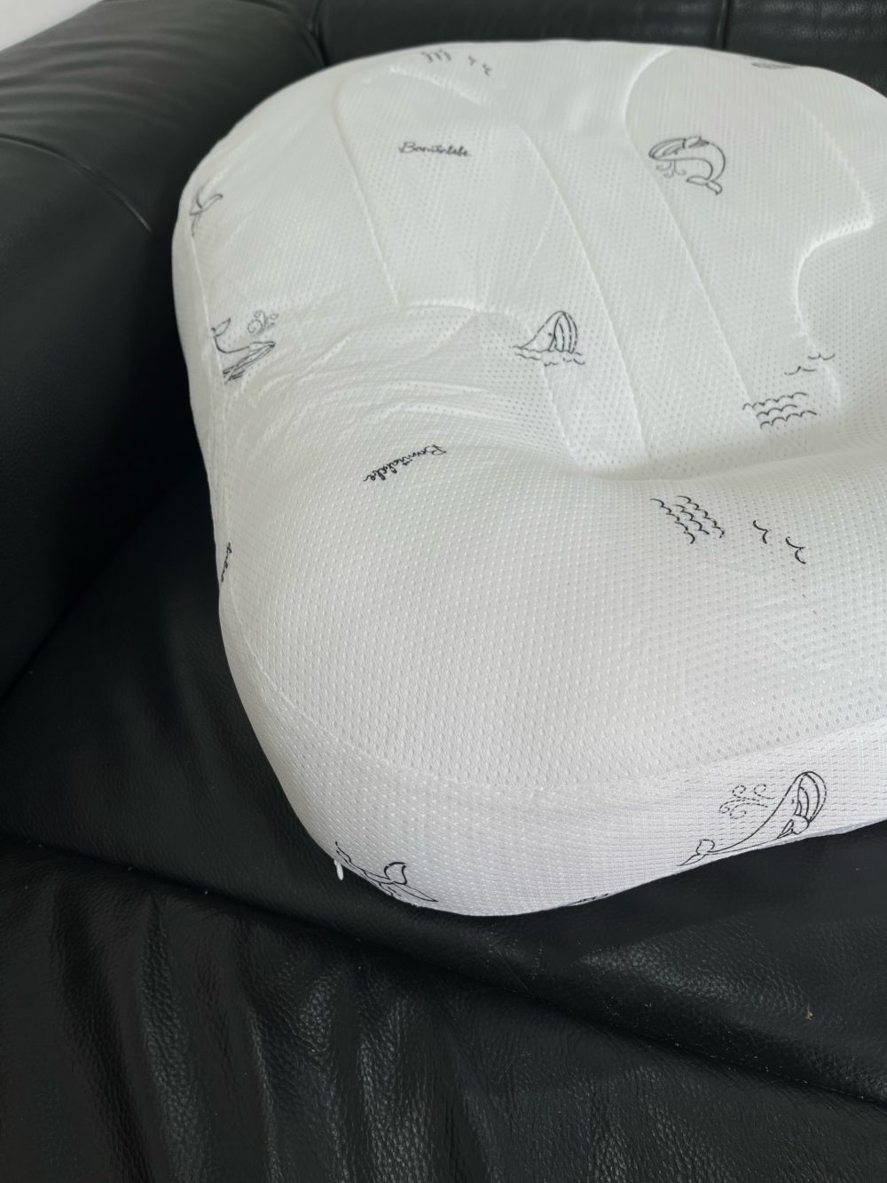 Gối chống trào ngược Bonita BeBe hoạ tiết cá voi - Ảnh 5