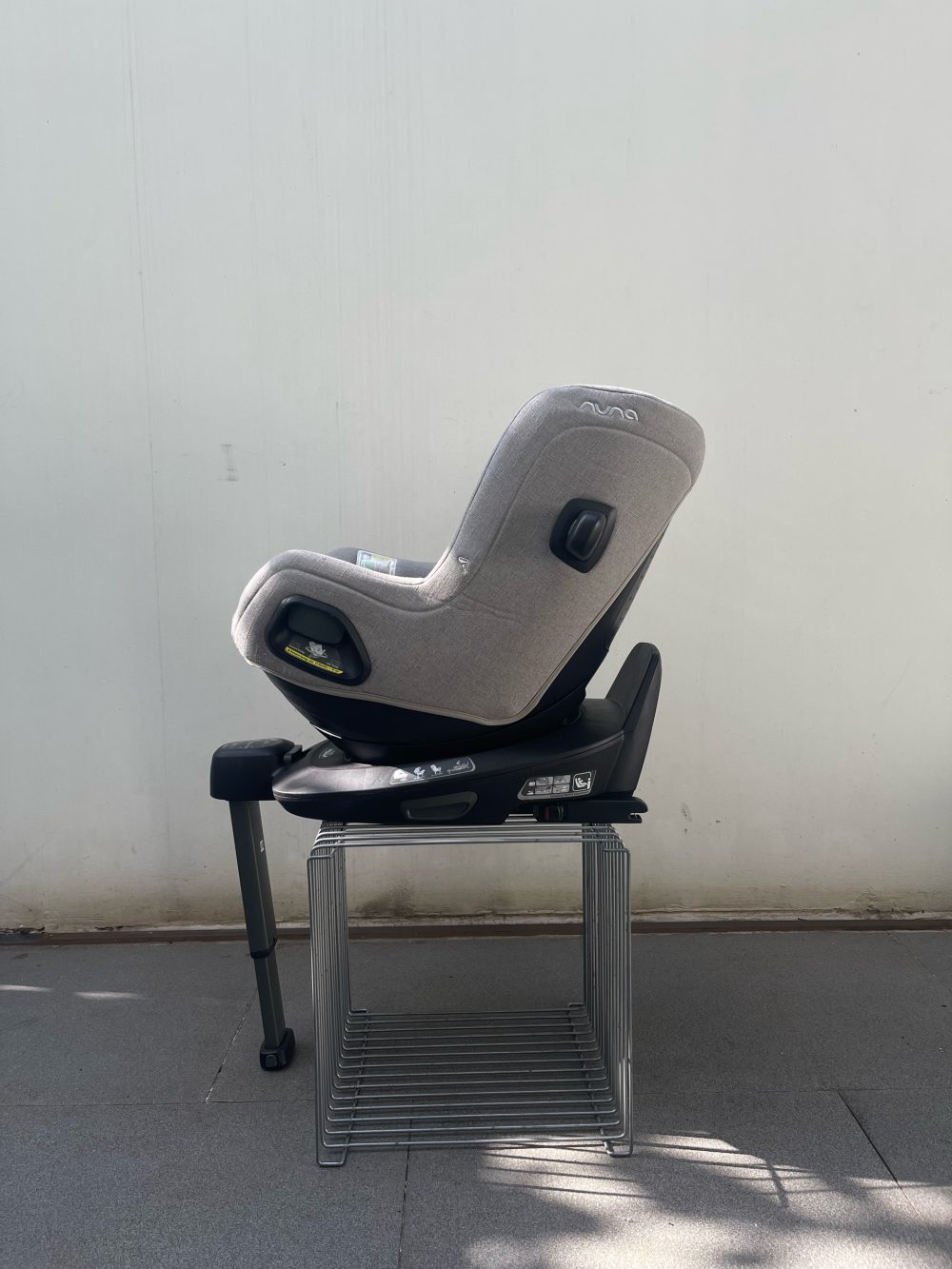 Ghế ngồi ô tô Nuna told next màu xám và base next ( size: sơ sinh-> 25kg) - Ảnh 3