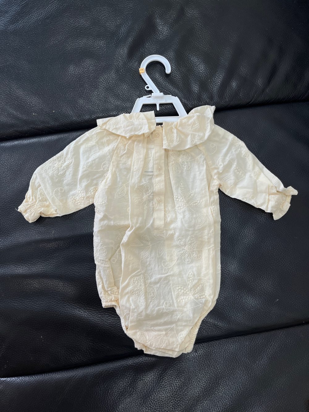 Set 2 bộ bodysuit Zara, carter’s màu vàng (size: 6→12m) - Ảnh 9