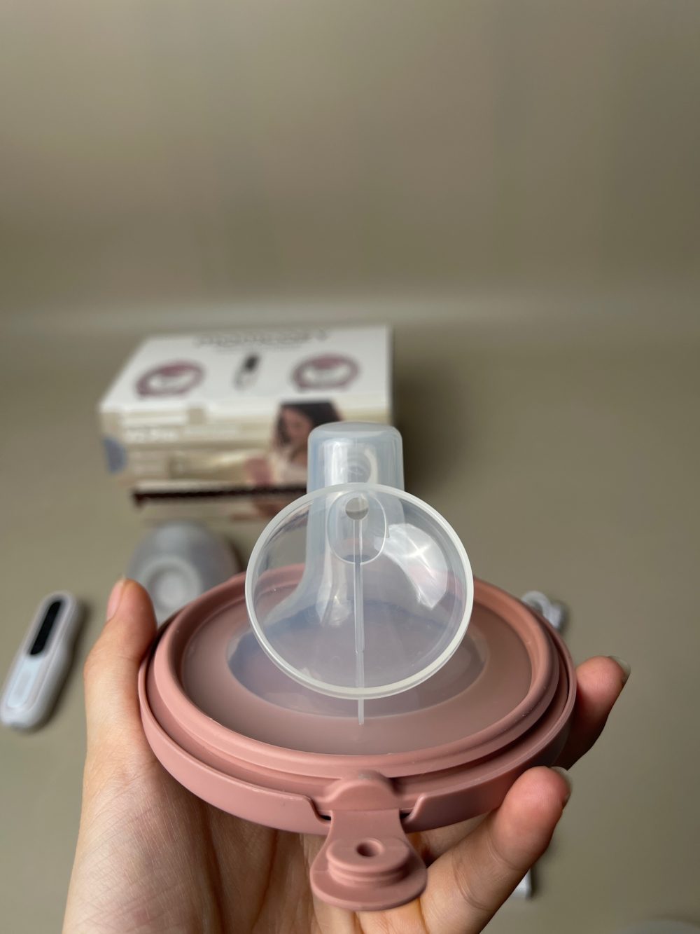 Máy hút sữa Momcozy V2 Pro cup hồng ( full box) - BH 10/9/2026 - Ảnh 13