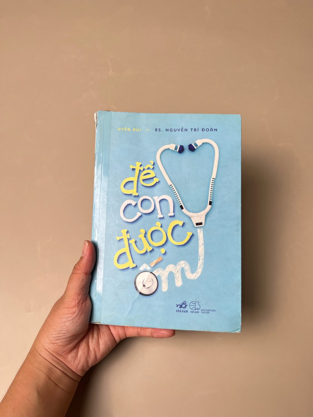 Set 2 cuốn sách để con được ốm, chào con ba mẹ đã sẵn sàng - Ảnh 10