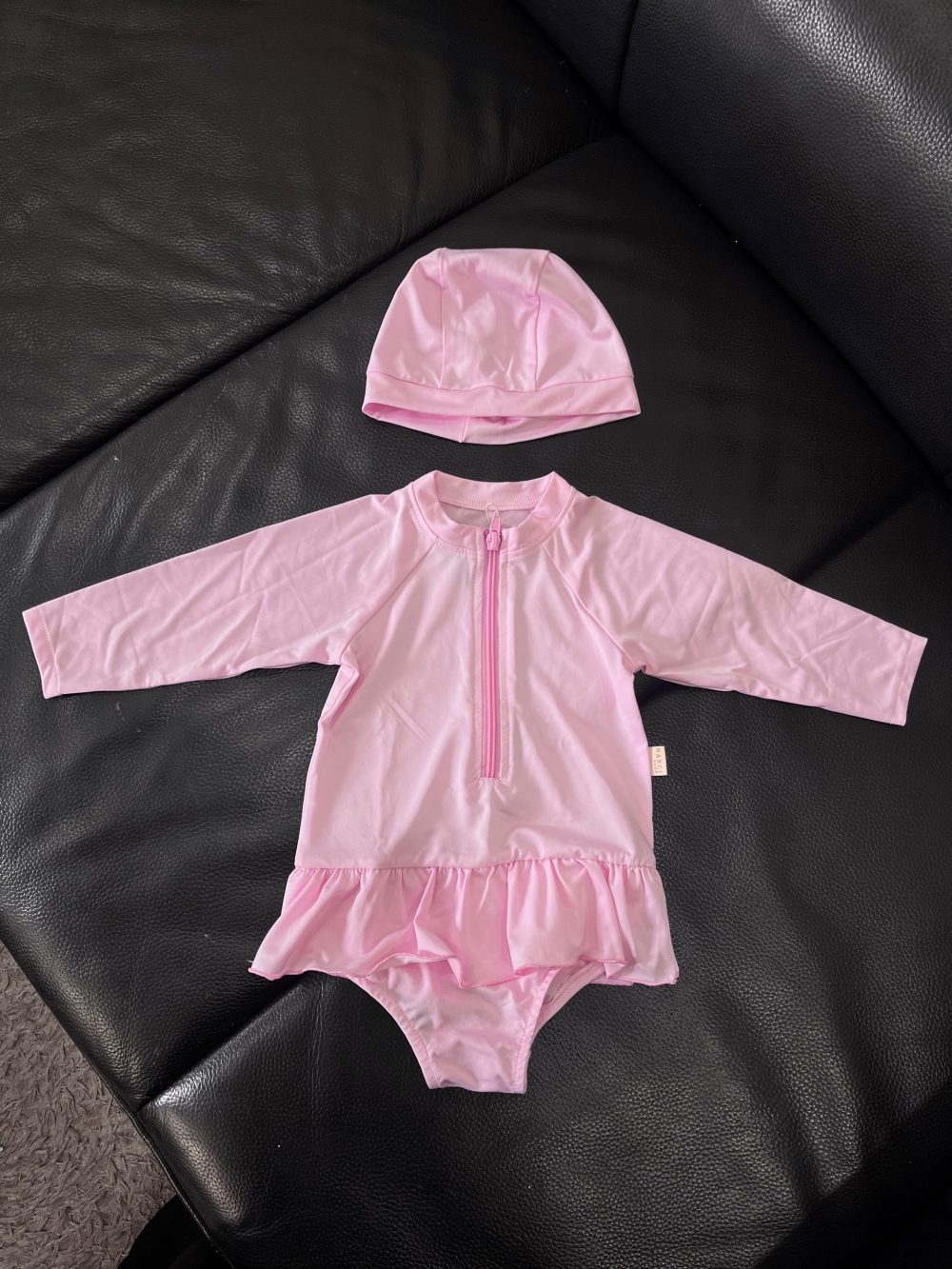 Swimsuit dài tay màu hồng kèm mũ Nanci (size 11→13kg) - Ảnh 9