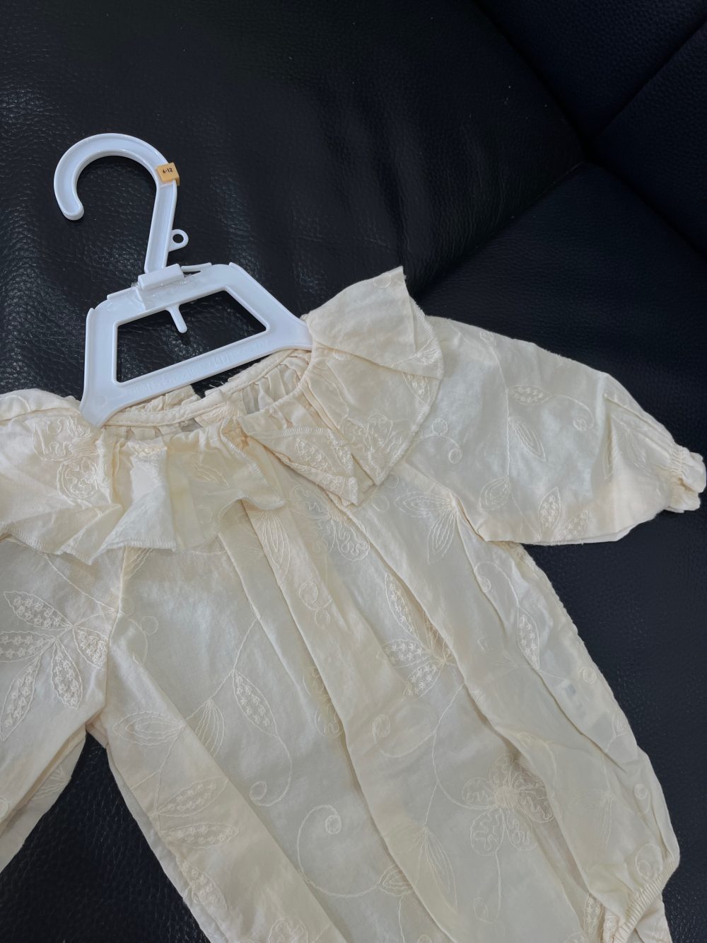 Set 2 bộ bodysuit Zara, carter’s màu vàng (size: 6→12m) - Ảnh 4