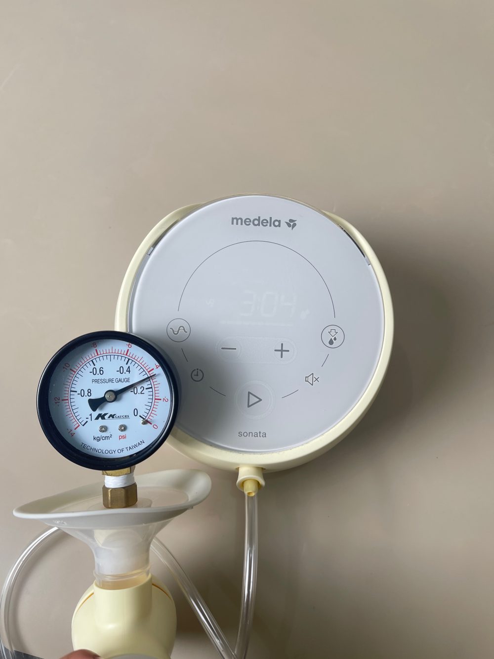 Máy hút sữa Medela Sonata (full box) - seal VNQ - Ảnh 42