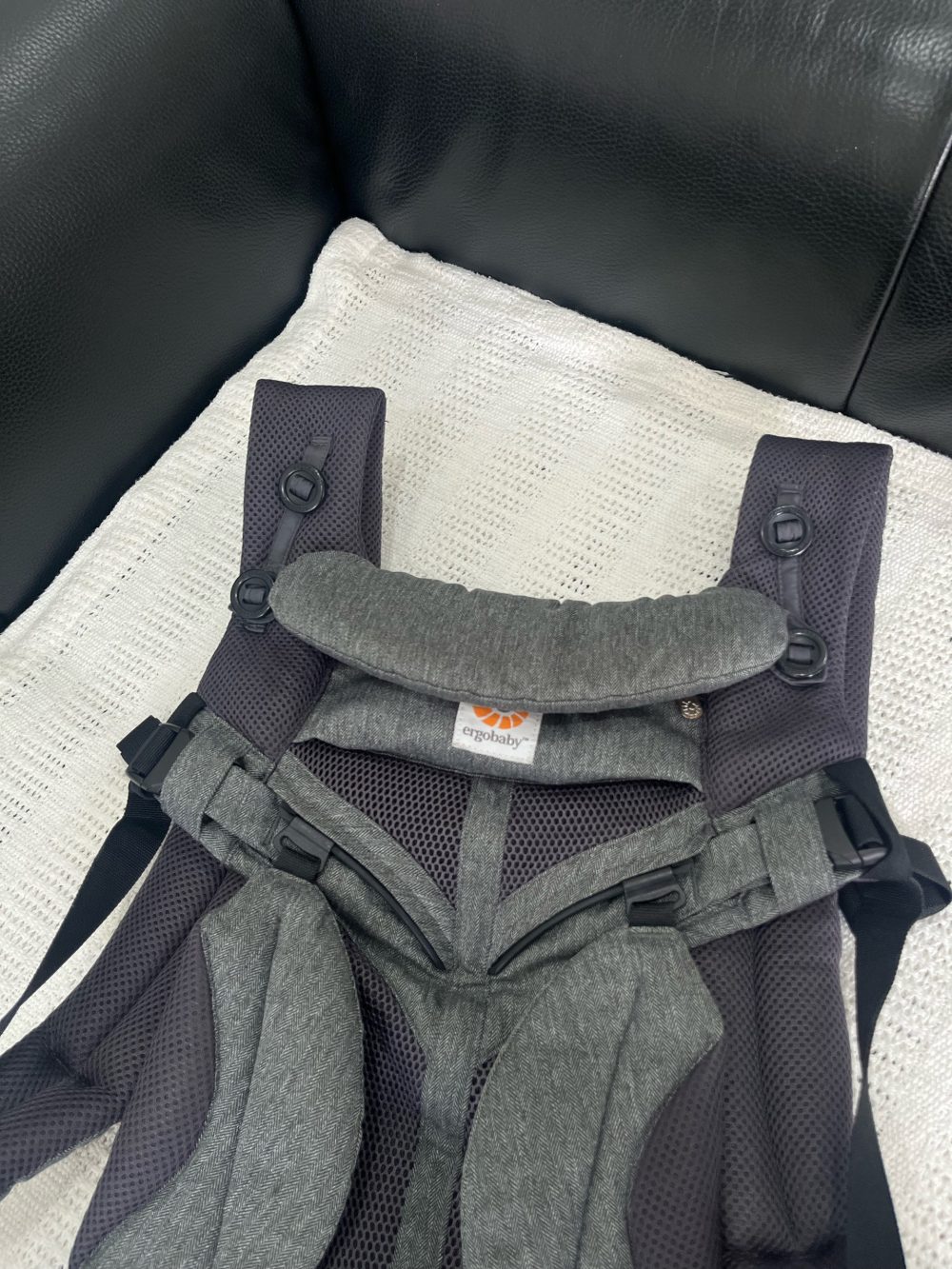 Địu Ergobaby Omni 360 Cool Air Mesh, Classic Weave( size: 3kg2->20kg~ 0->48m) tặng kèm choàng địu, yếm địu - Ảnh 11