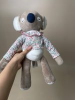 Đồ chơi nhồi bông - Gấu koala màu be và trắng mặc áo phông hoa, 35 cm - Obaibi - Ảnh 5