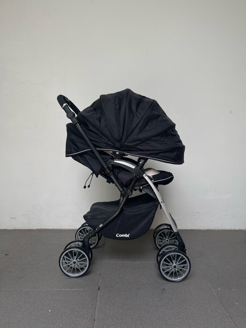Xe đẩy Combi Umbretta Premium - Ảnh 7