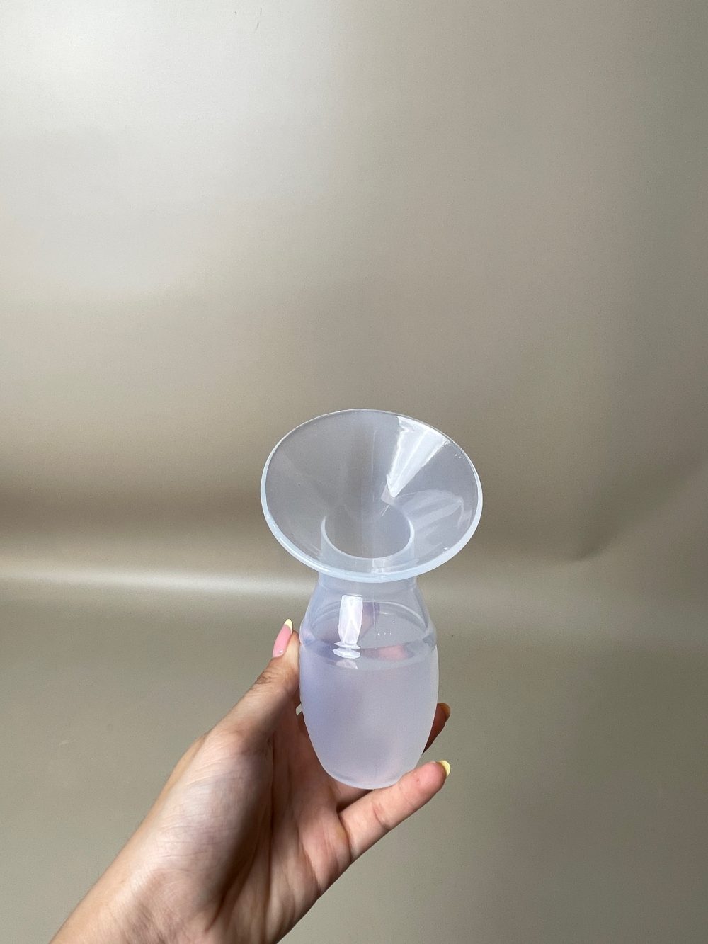 Set 2 món núm trợ ti Emoo, phễu hứng sữa Cmbear - Ảnh 5
