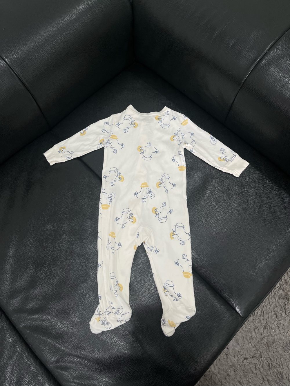Set 2 sleepsuit Carter’s hoạ tiết khủng long, vịt ( size: 6m) - Ảnh 10